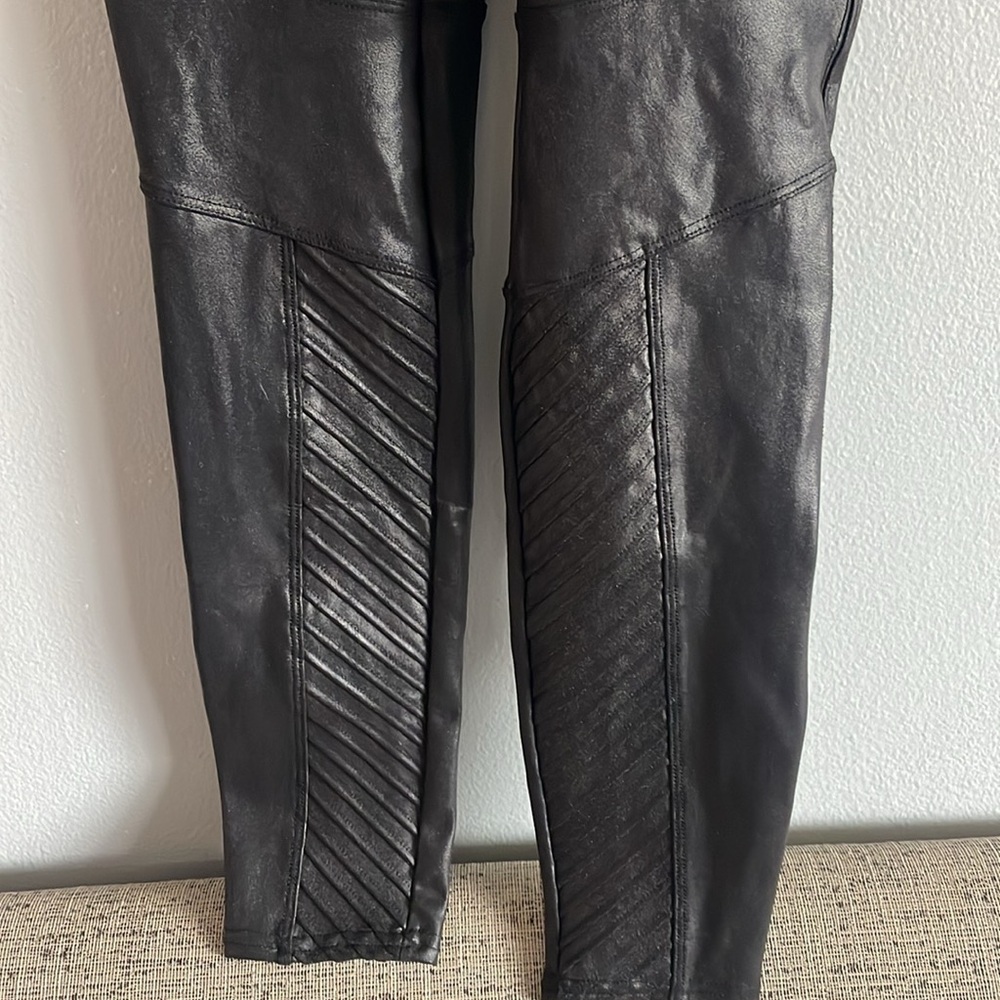 Spanx Faux Leather Black Moto Leggings Size S - Picture 7 of 11